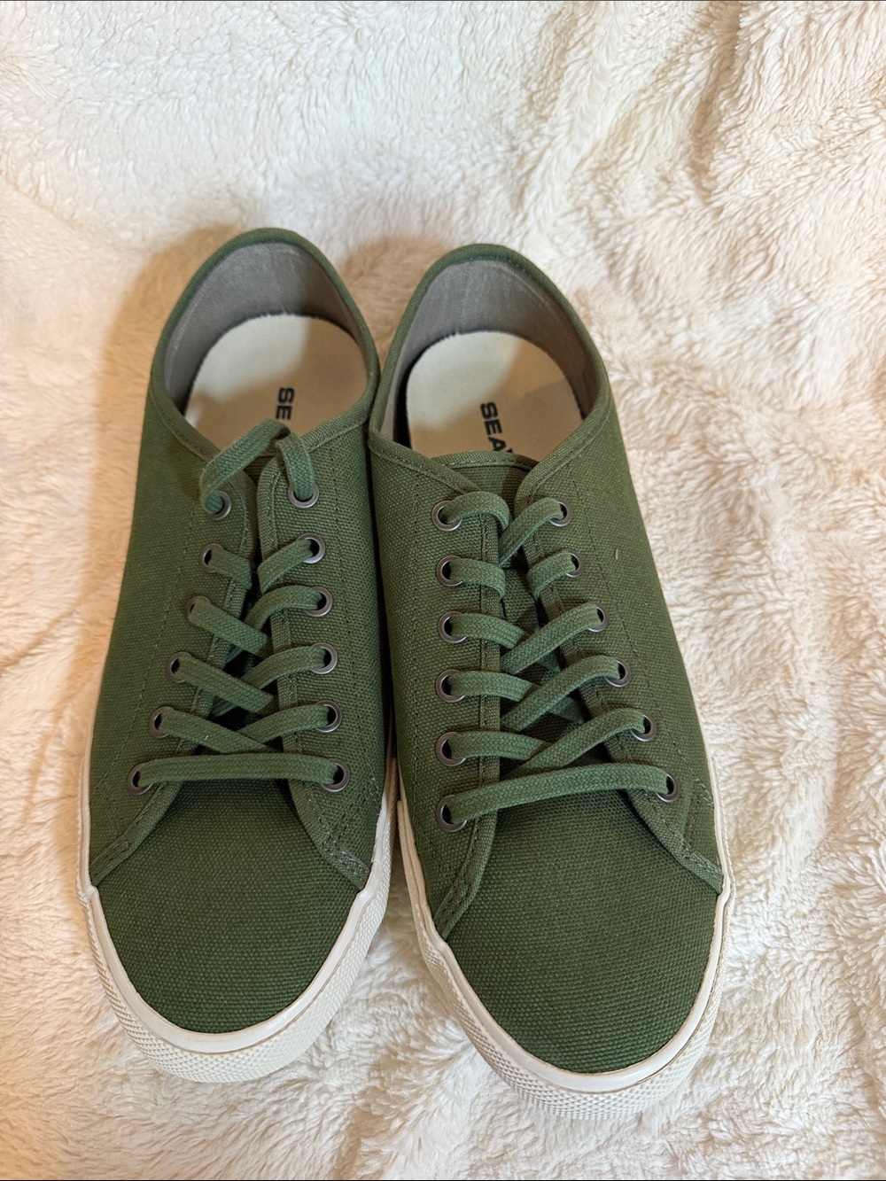 SeaVees Monterey Standard Mens 8.5 Olive Green Canvas Low Top Sneakers 106260